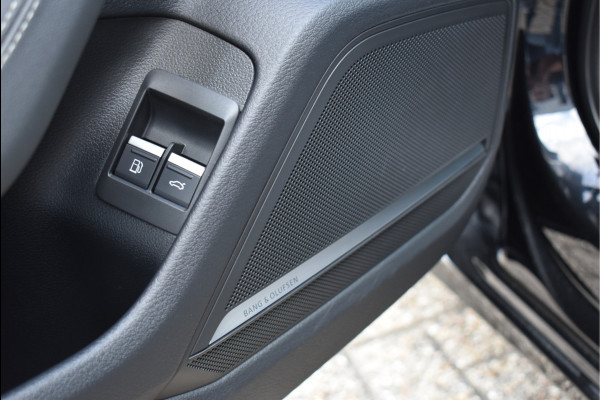 Audi A6 Avant 55 TFSI e Quattro S-Line 367 Pk Competition Pano HUD Leder Soft-Close Trekhaak S6 Uitlaat 20 Inch