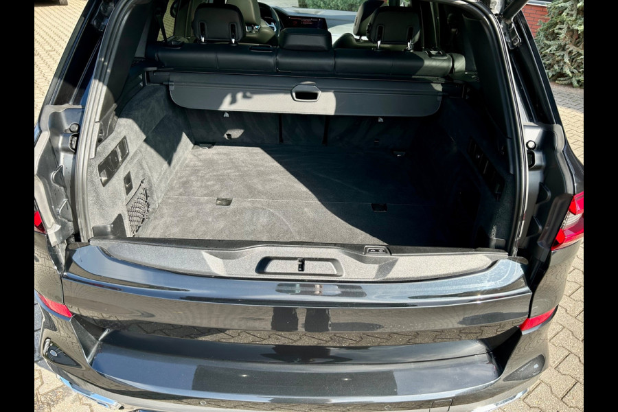 BMW X5 XDrive45e M-Sport, Pano. el. achterklep, camera, el. trekhaak, adaptive cruise control