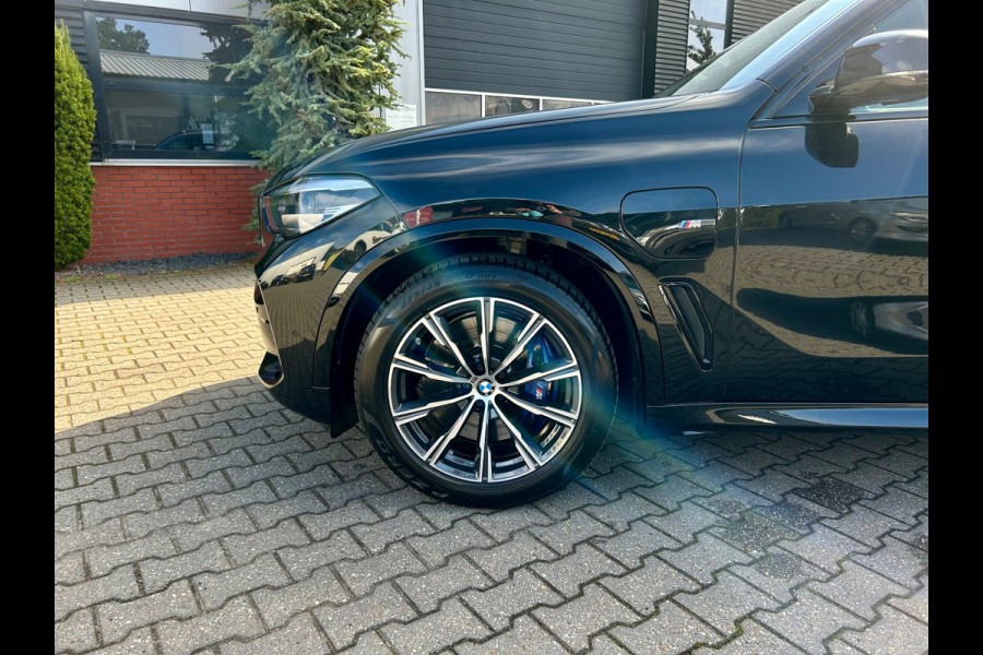 BMW X5 XDrive45e M-Sport, Pano. el. achterklep, camera, el. trekhaak, adaptive cruise control