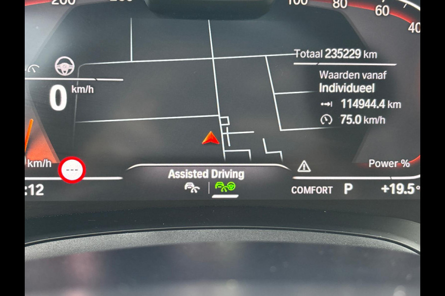 BMW 3 Serie Touring 318i High Executive Edition | M Pakket | Shadow Line | Assisted Driving | Trekhaak