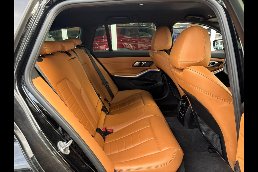 BMW 3 Serie Touring 318i High Executive Edition | M Pakket | Shadow Line | Assisted Driving | Trekhaak