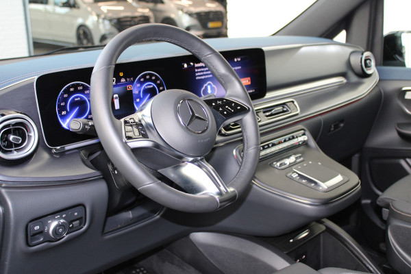 Mercedes-Benz Eqv 300 L2 / AMG / Luchtvering / 7-Persoons / Burmester / 360 Camera / Vol Opties / NIEUWSTAAT