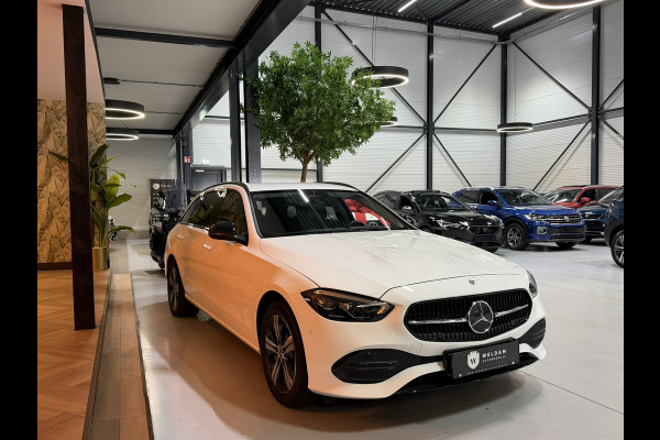 Mercedes-Benz C-Klasse Estate 300 e Avantgarde Garantie|1e Eigenaar|Dealeronderhouden|Night|Trekhaak|Camera|LED