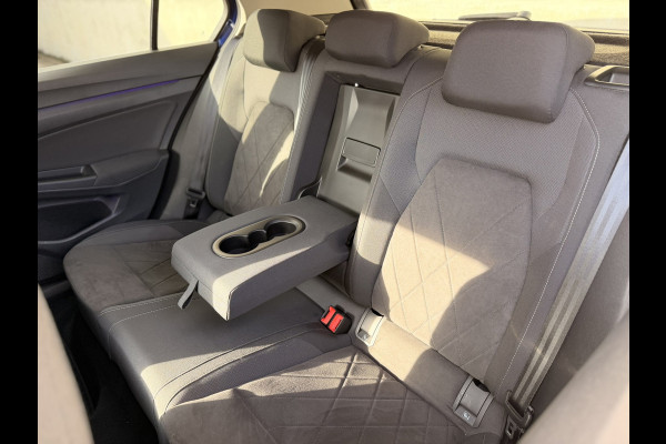 Volkswagen Golf 1.5 eTSI DSG IQ Light Memory Massage Sfeer ACC