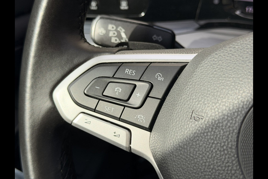 Volkswagen Golf 1.5 eTSI DSG IQ Light Memory Massage Sfeer ACC