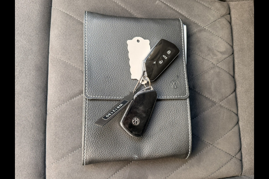 Volkswagen Golf 1.5 eTSI DSG IQ Light Memory Massage Sfeer ACC