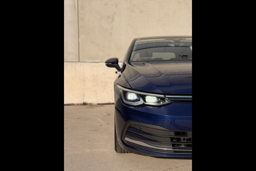 Volkswagen Golf 1.5 eTSI DSG IQ Light Memory Massage Sfeer ACC