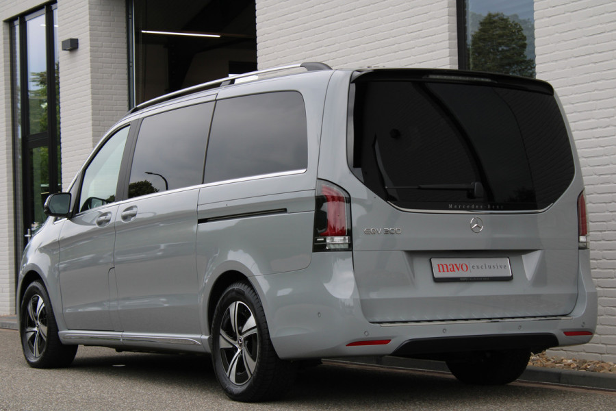 Mercedes-Benz Eqv 300 L2 / AMG / 7-Persoons / Luchtvering / Burmester / 360 Camera / Vol Opties / NIEUWSTAAT