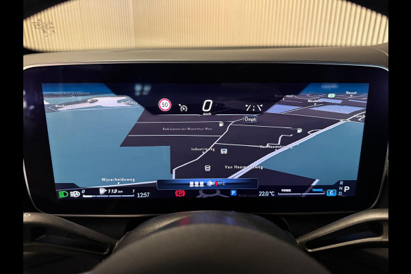 Mercedes-Benz GLC 200 4-Matic AMG STYLING-PANORAMADAK-TREKHAAK-CAMERA-APPLE CARPLAY-COMPLEET