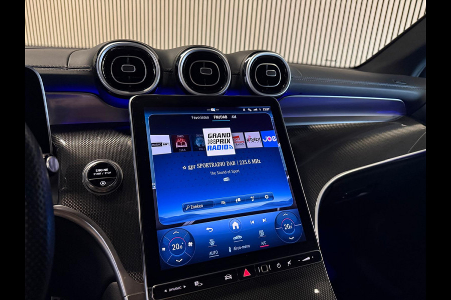 Mercedes-Benz GLC 200 4-Matic AMG STYLING-PANORAMADAK-TREKHAAK-CAMERA-APPLE CARPLAY-COMPLEET