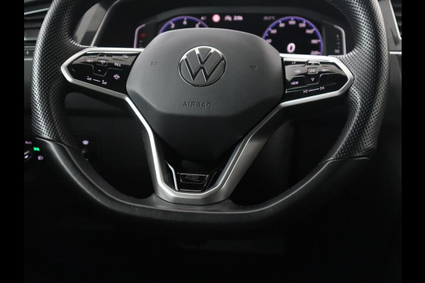 Volkswagen Tiguan 1.5 TSI R-Line Business+ | R-line | Panoramadak | Leder | Trekhaak | Adaptive cruise | Head-up | 360 camera | Park assist | Carplay | Sfeerverlichting | Climate control | Elektrische achterklep