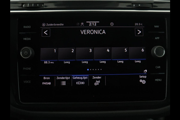 Volkswagen Tiguan 1.5 TSI R-Line Business+ | R-line | Panoramadak | Leder | Trekhaak | Adaptive cruise | Head-up | 360 camera | Park assist | Carplay | Sfeerverlichting | Climate control | Elektrische achterklep