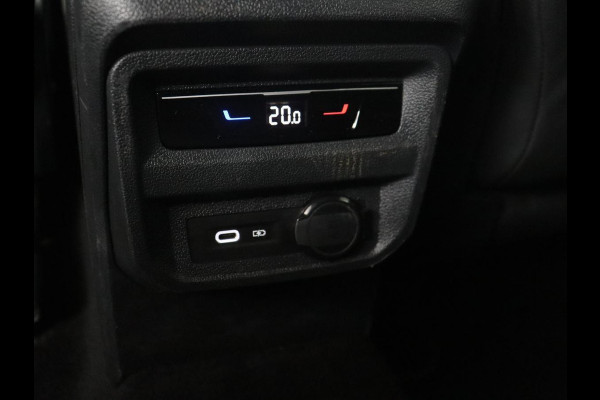 Volkswagen Tiguan 1.5 TSI R-Line Business+ | R-line | Panoramadak | Leder | Trekhaak | Adaptive cruise | Head-up | 360 camera | Park assist | Carplay | Sfeerverlichting | Climate control | Elektrische achterklep