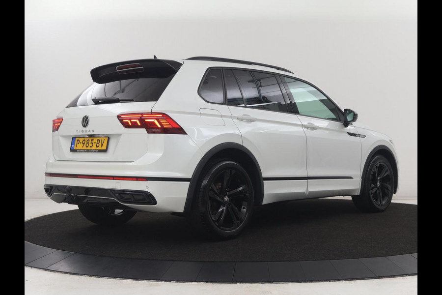 Volkswagen Tiguan 1.5 TSI R-Line Business+ | R-line | Panoramadak | Leder | Trekhaak | Adaptive cruise | Head-up | 360 camera | Park assist | Carplay | Sfeerverlichting | Climate control | Elektrische achterklep