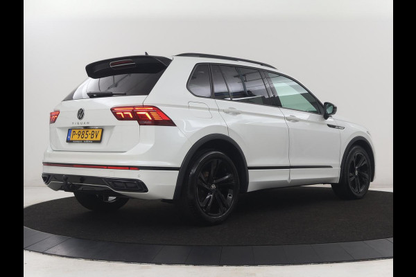 Volkswagen Tiguan 1.5 TSI R-Line Business+ | R-line | Panoramadak | Leder | Trekhaak | Adaptive cruise | Head-up | 360 camera | Park assist | Carplay | Sfeerverlichting | Climate control | Elektrische achterklep