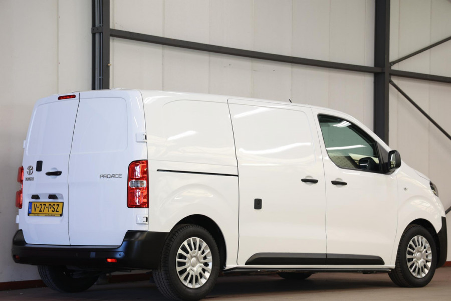 Toyota ProAce Worker 1.5 D-4D Live Airco Cruise Navi Apple CarPlay