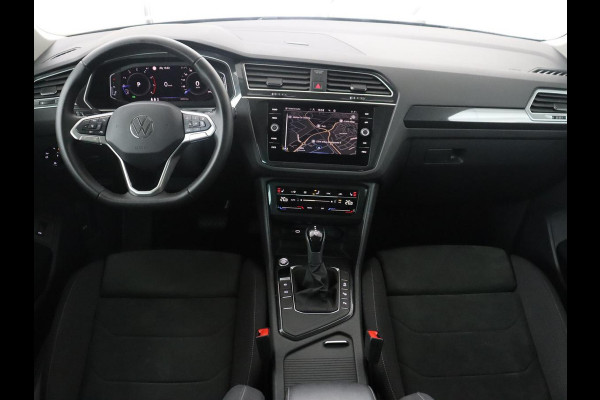 Volkswagen Tiguan 1.5 TSI Elegance | Panoramadak | Adaptive cruise | Stuur/stoel verwarming | Stoelmassage | Camera | Park assist | Sfeerverlichting | Full LED | Elektrische achterklep