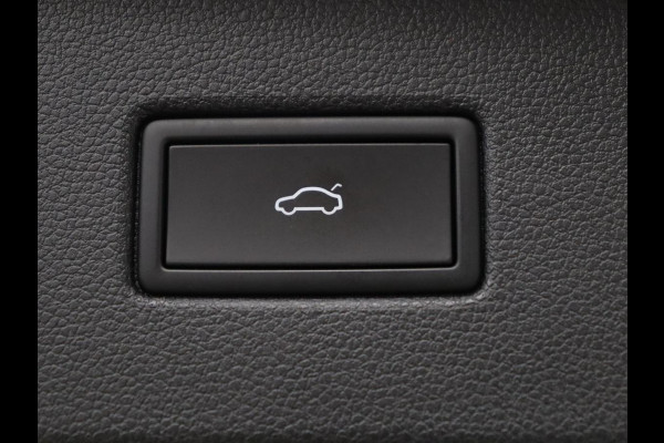 Volkswagen Tiguan 1.5 TSI Elegance | Panoramadak | Adaptive cruise | Stuur/stoel verwarming | Stoelmassage | Camera | Park assist | Sfeerverlichting | Full LED | Elektrische achterklep