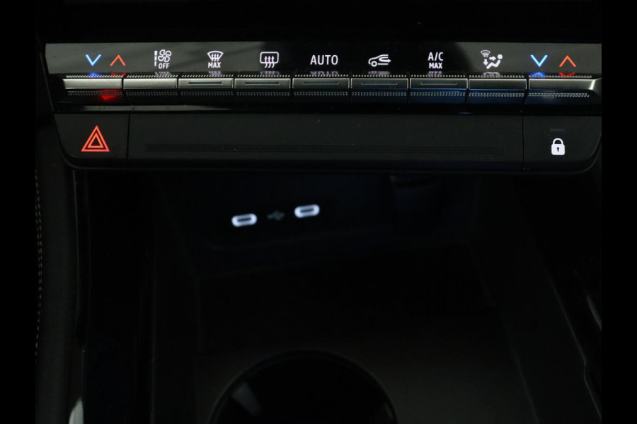 Renault Austral 1.2 E-Tech full hybrid 200 evolution | SOH 92.4 | Half Leder | Massage | Stuur/stoel verwarming | Adaptive cruise | Camera | Carplay | Climate control | Full LED |