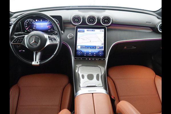 Mercedes-Benz C-Klasse 200 Luxury Line | Panoramadak | Leder | Memory | Adaptive cruise | Stoelverwarming | Burmester | 360 camera | Park assist | Sfeerverlichting | Carplay | Climate control