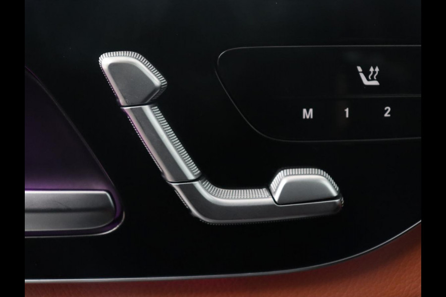 Mercedes-Benz C-Klasse 200 Luxury Line | Panoramadak | Leder | Memory | Adaptive cruise | Stoelverwarming | Burmester | 360 camera | Park assist | Sfeerverlichting | Carplay | Climate control