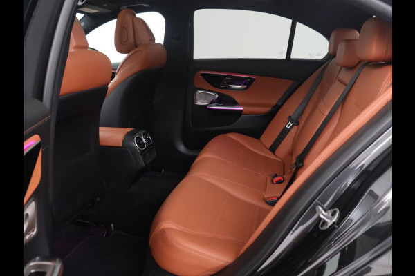Mercedes-Benz C-Klasse 200 Luxury Line | Panoramadak | Leder | Memory | Adaptive cruise | Stoelverwarming | Burmester | 360 camera | Park assist | Sfeerverlichting | Carplay | Climate control