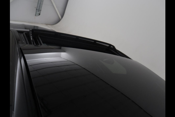 Mercedes-Benz C-Klasse 200 Luxury Line | Panoramadak | Leder | Memory | Adaptive cruise | Stoelverwarming | Burmester | 360 camera | Park assist | Sfeerverlichting | Carplay | Climate control