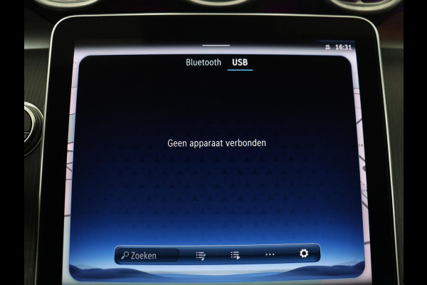 Mercedes-Benz C-Klasse 200 Luxury Line | Panoramadak | Leder | Memory | Adaptive cruise | Stoelverwarming | Burmester | 360 camera | Park assist | Sfeerverlichting | Carplay | Climate control