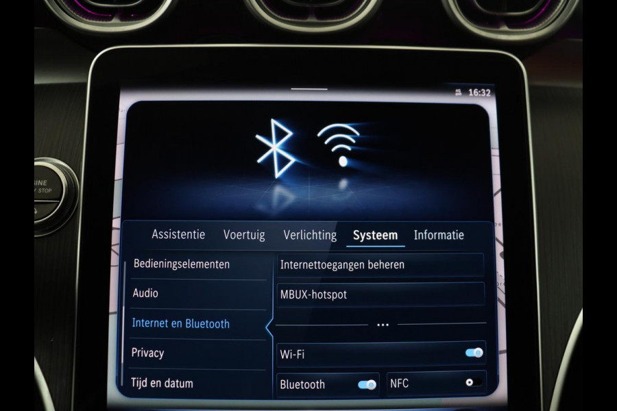 Mercedes-Benz C-Klasse 200 Luxury Line | Panoramadak | Leder | Memory | Adaptive cruise | Stoelverwarming | Burmester | 360 camera | Park assist | Sfeerverlichting | Carplay | Climate control