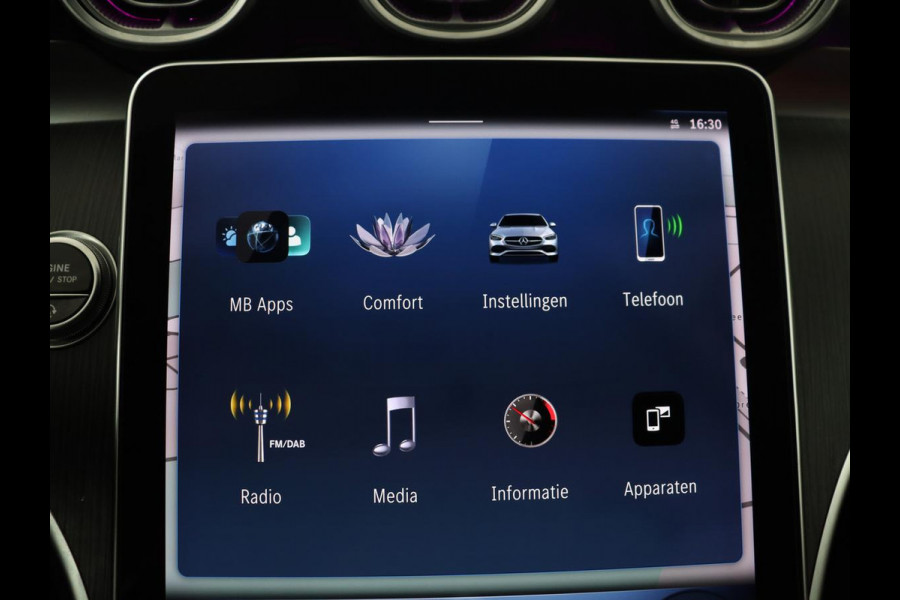 Mercedes-Benz C-Klasse 200 Luxury Line | Panoramadak | Leder | Memory | Adaptive cruise | Stoelverwarming | Burmester | 360 camera | Park assist | Sfeerverlichting | Carplay | Climate control