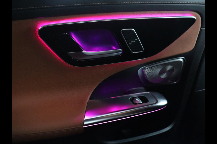 Mercedes-Benz C-Klasse 200 Luxury Line | Panoramadak | Leder | Memory | Adaptive cruise | Stoelverwarming | Burmester | 360 camera | Park assist | Sfeerverlichting | Carplay | Climate control