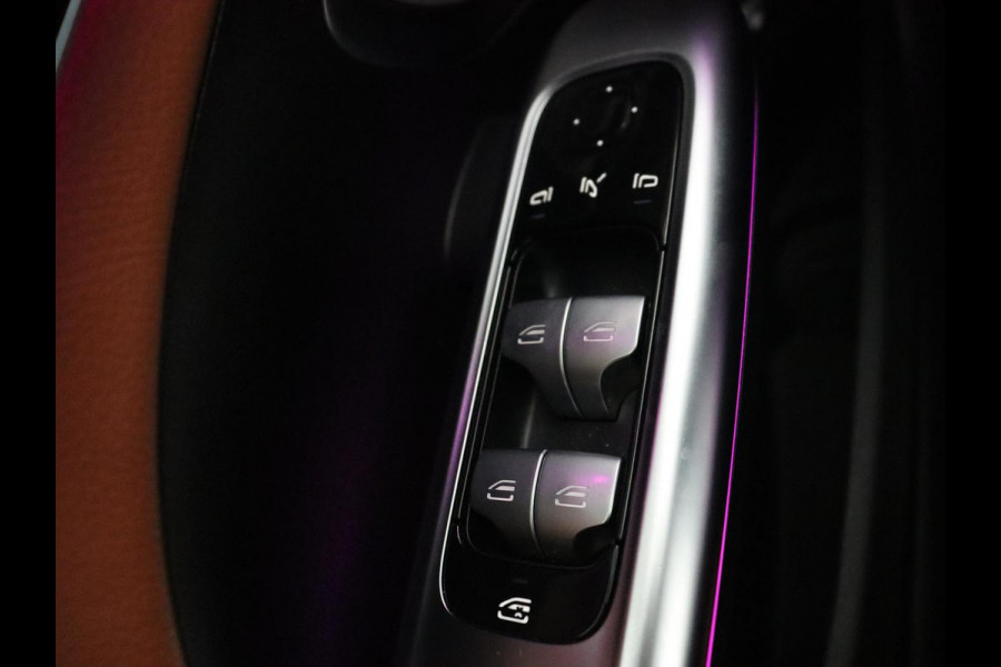 Mercedes-Benz C-Klasse 200 Luxury Line | Panoramadak | Leder | Memory | Adaptive cruise | Stoelverwarming | Burmester | 360 camera | Park assist | Sfeerverlichting | Carplay | Climate control