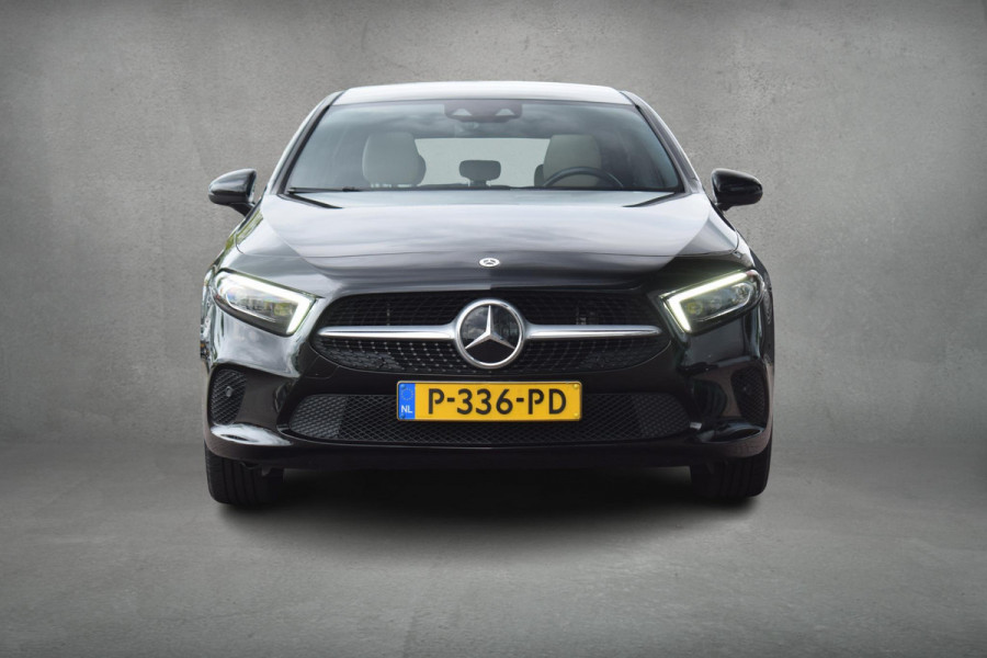 Mercedes-Benz A-Klasse 250 e Business Solution Luxury Limited | Pano | Leer | Burmester | Stoelverwarming
