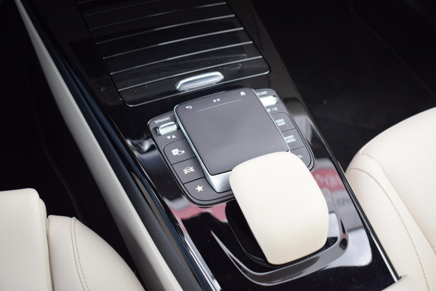 Mercedes-Benz A-Klasse 250 e Business Solution Luxury Limited | Pano | Leer | Burmester | Stoelverwarming