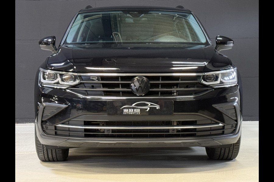 Volkswagen Tiguan 1.4 TSI eHybrid R-Line Business+ | Camera | Stoelverwarming | Dodehoeksensoren