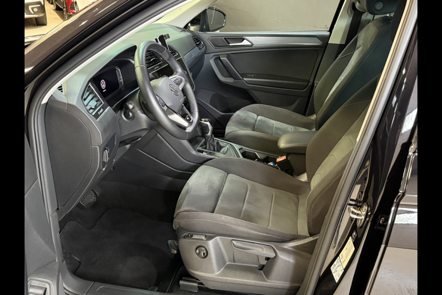 Volkswagen Tiguan 1.4 TSI eHybrid R-Line Business+ | Camera | Stoelverwarming | Dodehoeksensoren