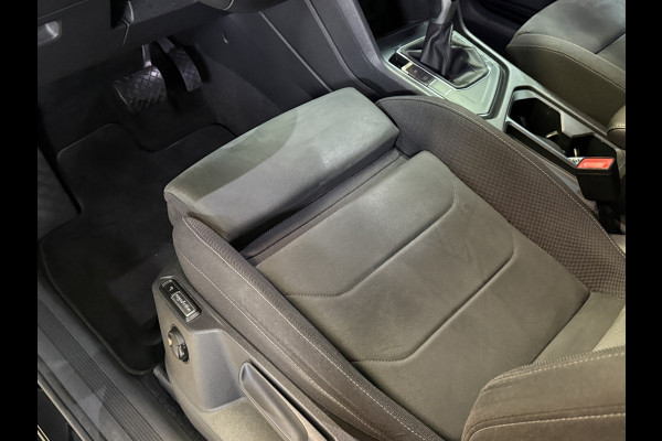 Volkswagen Tiguan 1.4 TSI eHybrid R-Line Business+ | Camera | Stoelverwarming | Dodehoeksensoren