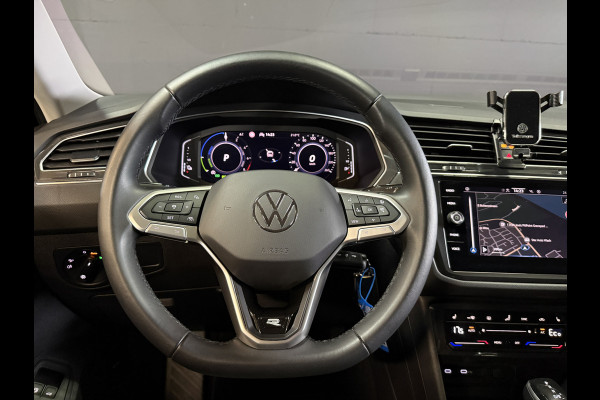 Volkswagen Tiguan 1.4 TSI eHybrid R-Line Business+ | Camera | Stoelverwarming | Dodehoeksensoren