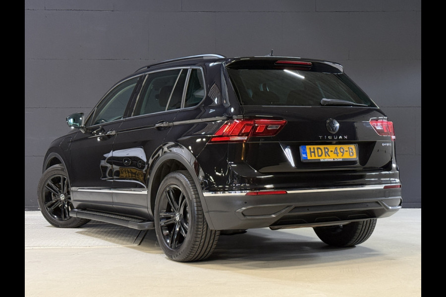 Volkswagen Tiguan 1.4 TSI eHybrid R-Line Business+ | Camera | Stoelverwarming | Dodehoeksensoren