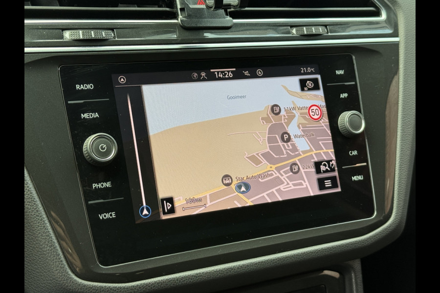 Volkswagen Tiguan 1.4 TSI eHybrid R-Line Business+ | Camera | Stoelverwarming | Dodehoeksensoren
