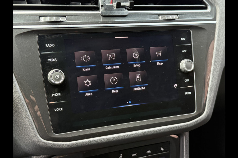 Volkswagen Tiguan 1.4 TSI eHybrid R-Line Business+ | Camera | Stoelverwarming | Dodehoeksensoren