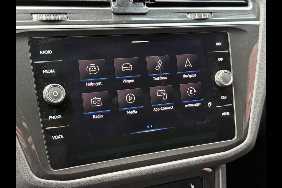 Volkswagen Tiguan 1.4 TSI eHybrid R-Line Business+ | Camera | Stoelverwarming | Dodehoeksensoren