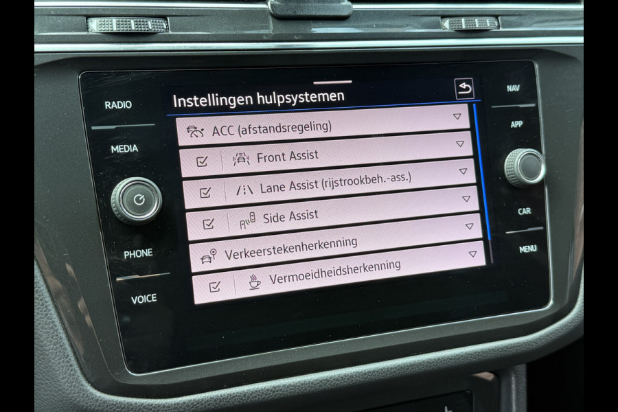 Volkswagen Tiguan 1.4 TSI eHybrid R-Line Business+ | Camera | Stoelverwarming | Dodehoeksensoren