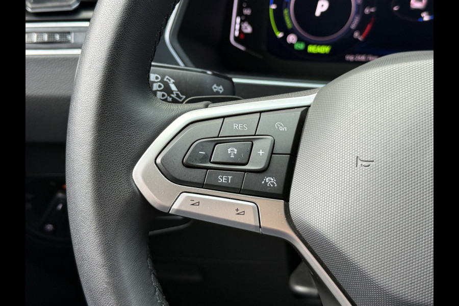 Volkswagen Tiguan 1.4 TSI eHybrid R-Line Business+ | Camera | Stoelverwarming | Dodehoeksensoren
