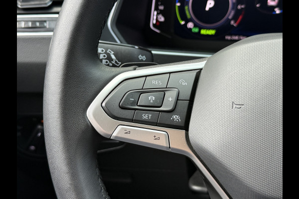 Volkswagen Tiguan 1.4 TSI eHybrid R-Line Business+ | Camera | Stoelverwarming | Dodehoeksensoren