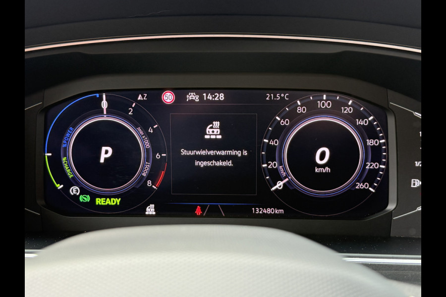 Volkswagen Tiguan 1.4 TSI eHybrid R-Line Business+ | Camera | Stoelverwarming | Dodehoeksensoren