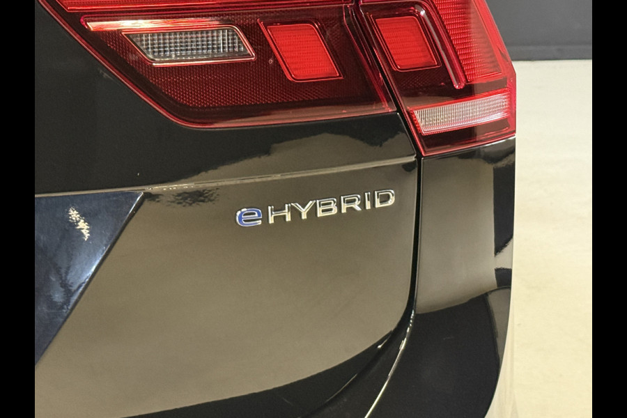 Volkswagen Tiguan 1.4 TSI eHybrid R-Line Business+ | Camera | Stoelverwarming | Dodehoeksensoren