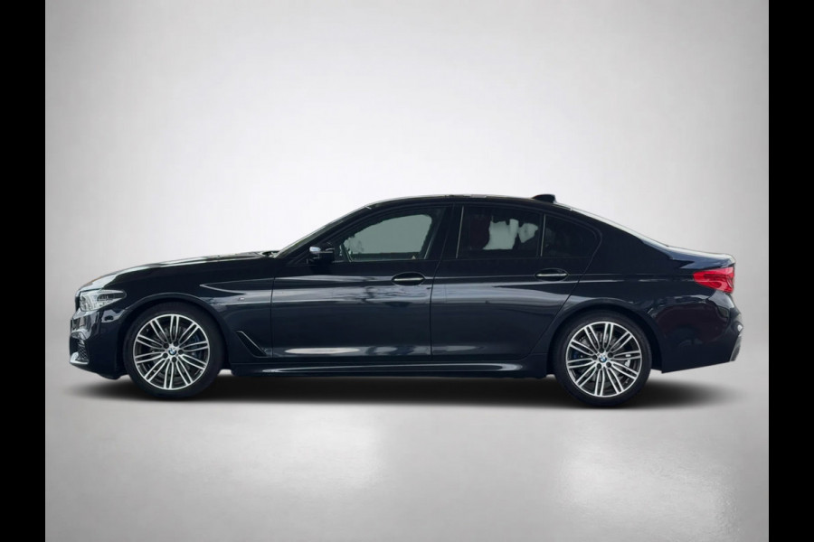 BMW 5 Serie 530i High Executive (NL-auto, Dealer OndH, Navi, StoelV, Harman/Kardon, Camera, Head-up, Comfort Stoelen, Etc)