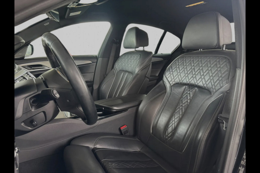 BMW 5 Serie 530i High Executive (NL-auto, Dealer OndH, Navi, StoelV, Harman/Kardon, Camera, Head-up, Comfort Stoelen, Etc)