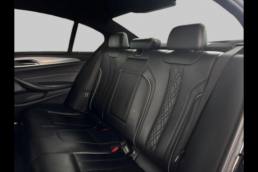 BMW 5 Serie 530i High Executive (NL-auto, Dealer OndH, Navi, StoelV, Harman/Kardon, Camera, Head-up, Comfort Stoelen, Etc)